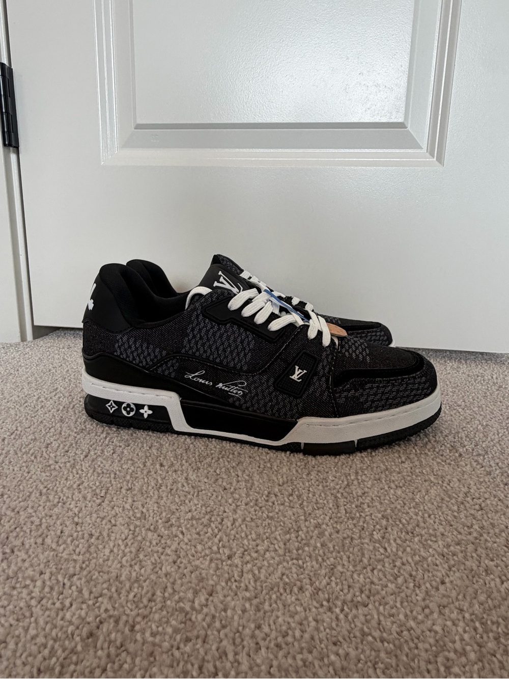 Louis Vuitton Men’s Black and White Low-Top Sneakers - Picture 2 of 9